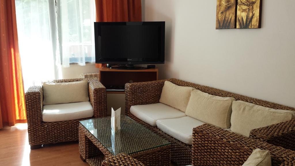 Apart Hotel Flora Residence Daisy Borovets Bilik gambar
